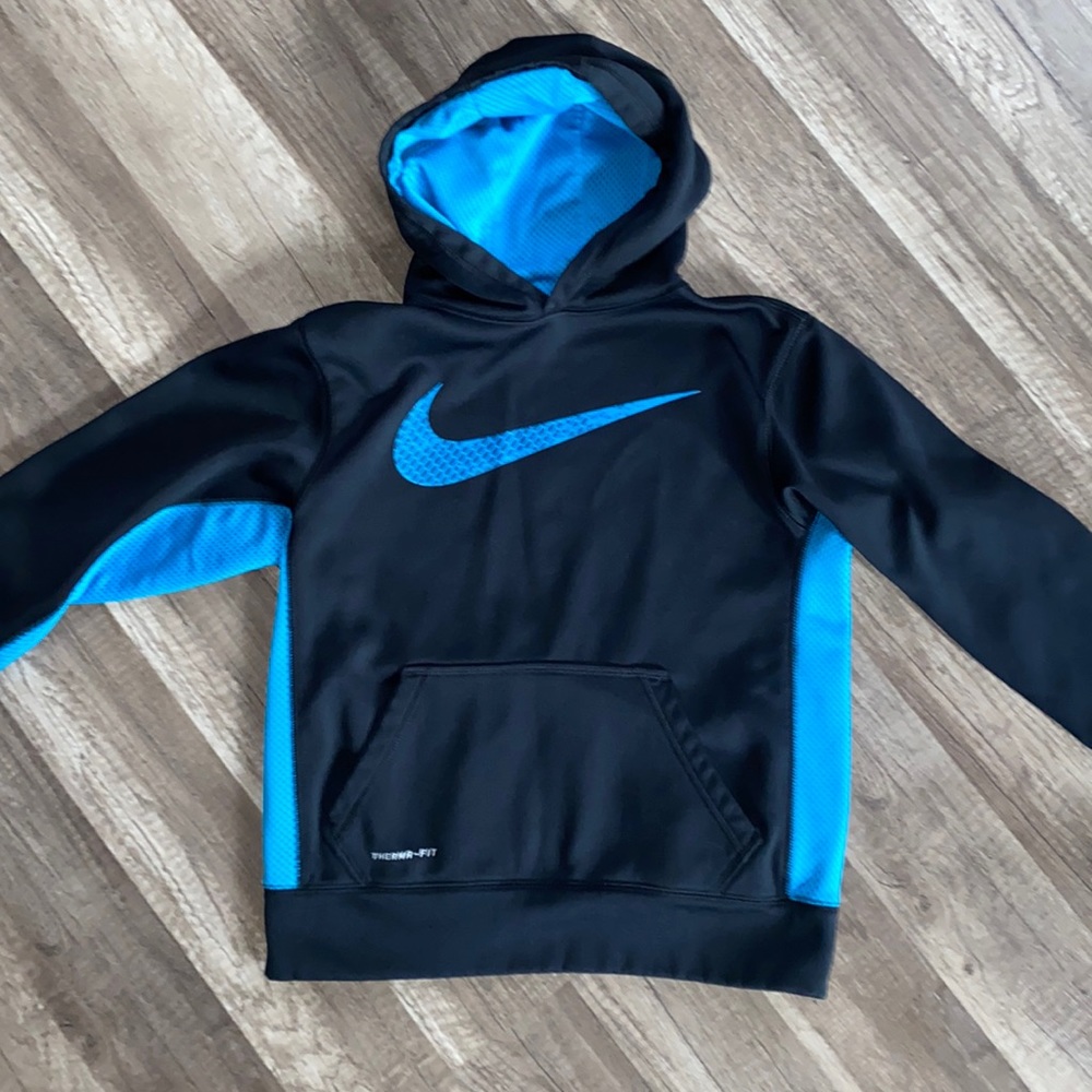 Therma-Fit Nike Hoodie
